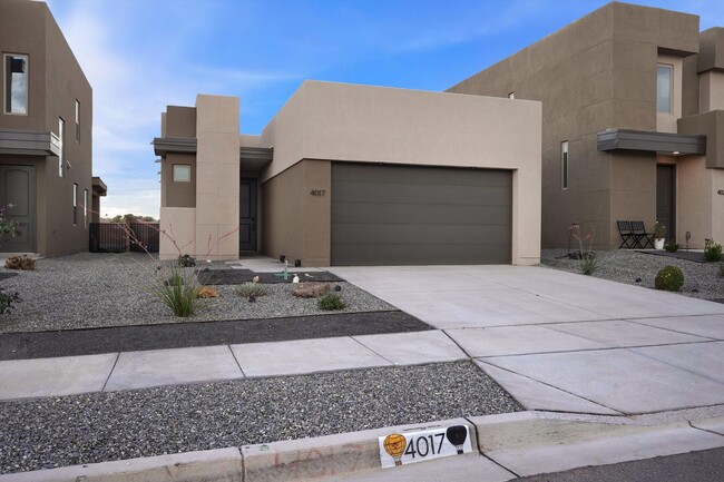 Building Photo - Coming Soon! | Modern | 3Bed/2Bath | Desirable Rio Rancho | Pets Welcome
