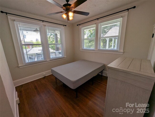 Photo - 28 Woodrow Ave