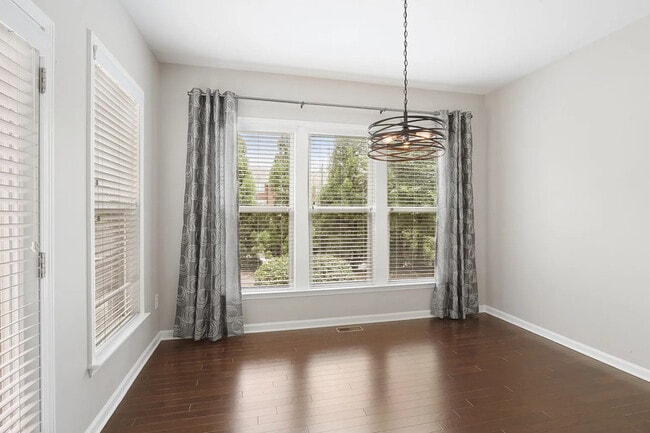 Photo - 5113 Kempsford Ct