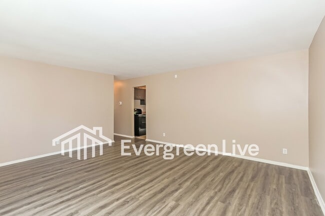 Photo - 5987 Sunridge Dr