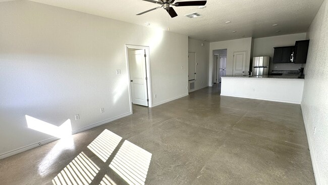 Photo - 1209 Lehmann