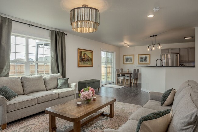 Photo - Century 21 Gold Rush - 3 bed, 2.5 bath (North Pole)
