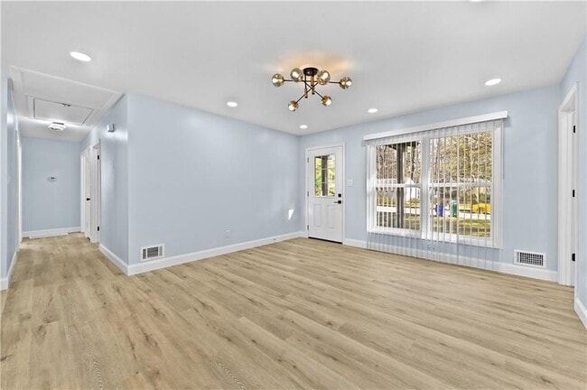 Photo - 1728 Wayland Cir NE