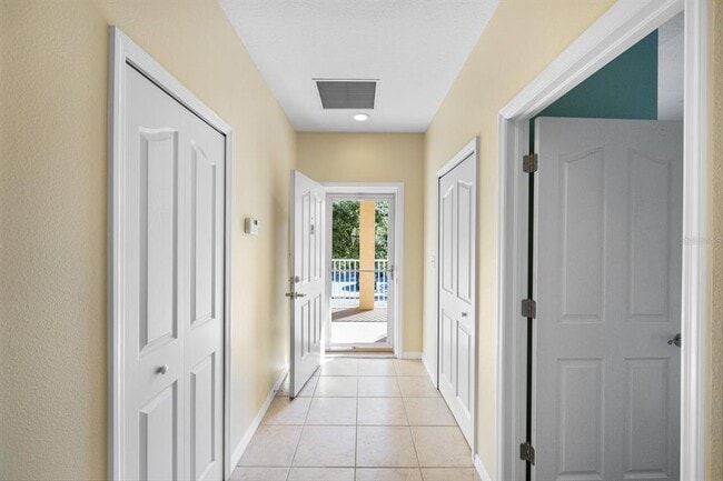 Photo - 630 Wells Ct Unit 201