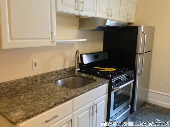 Photo - 712 Shawmut Ave Unidad 2L