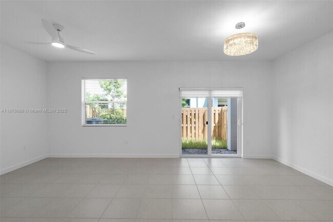 Photo - 105 SW 184th Ave