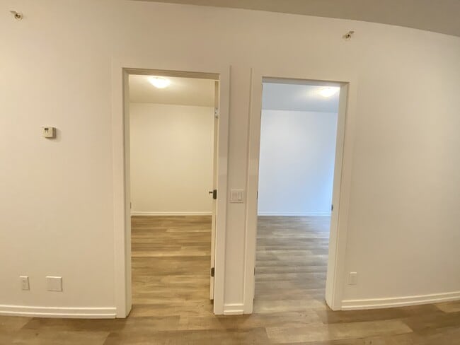 Photo - 450-458 8 Ave SE