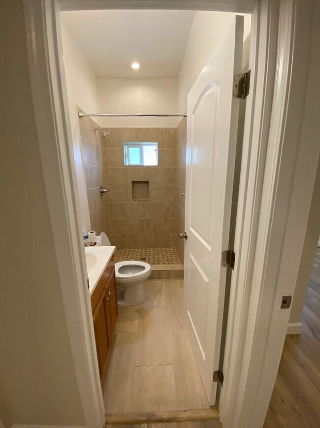 Photo - 2508 Naomi Ave Unit 2508 Naomi 3