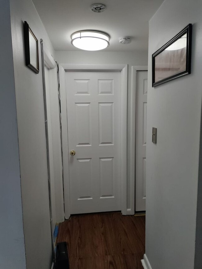 Photo - 815 Ferry St