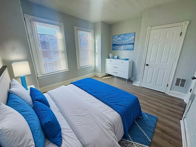 Photo - Refreshed 3bd/1bth House with Rear yard!! SECTION 8 ONLY!!