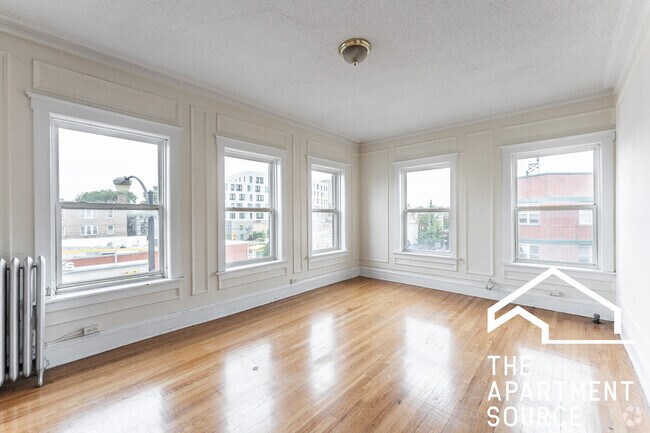 Building Photo - 2712 N Milwaukee Ave Unit 313 Rental