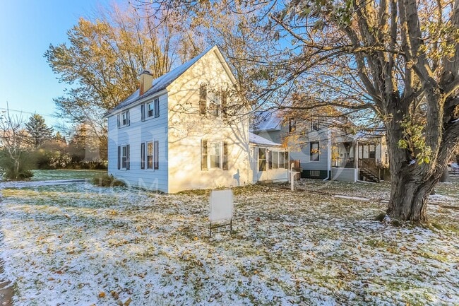 2901 Ezekiel Ave