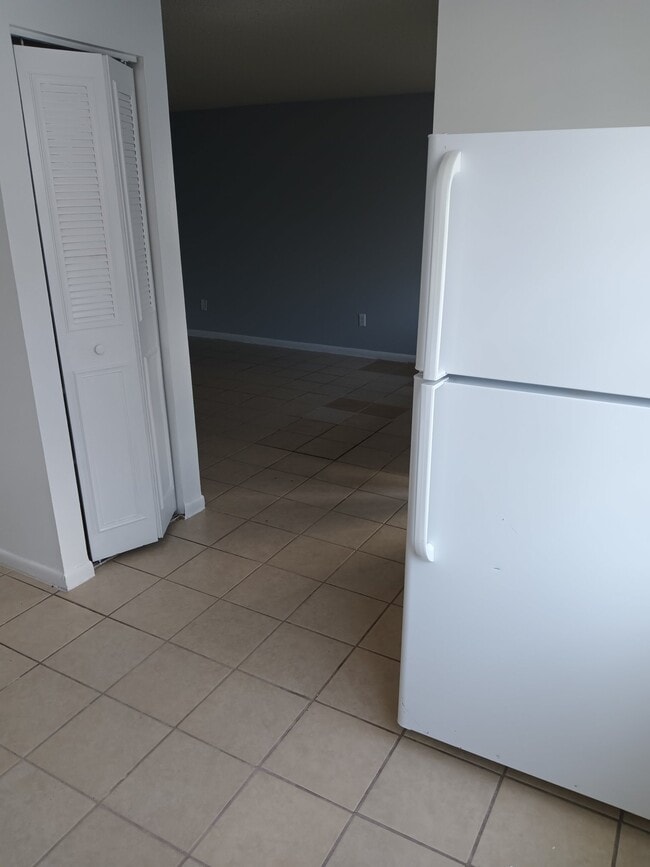 3215 Baird Ave Unit M-87