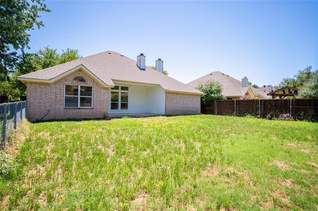 Photo - 492 Shade Tree Cir