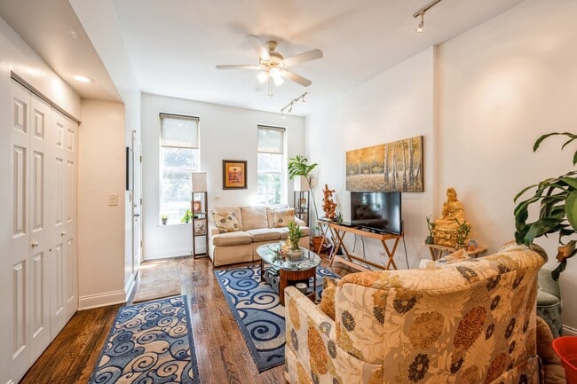 Photo - 616 S Oakley Blvd Unidad 1