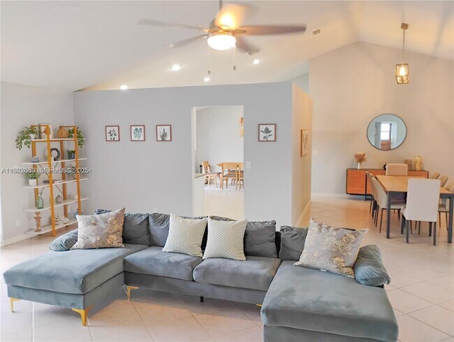 Photo - 6043 Sunberry Cir