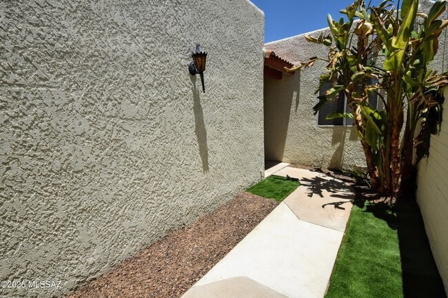 Photo - 814 N Crescent Ln