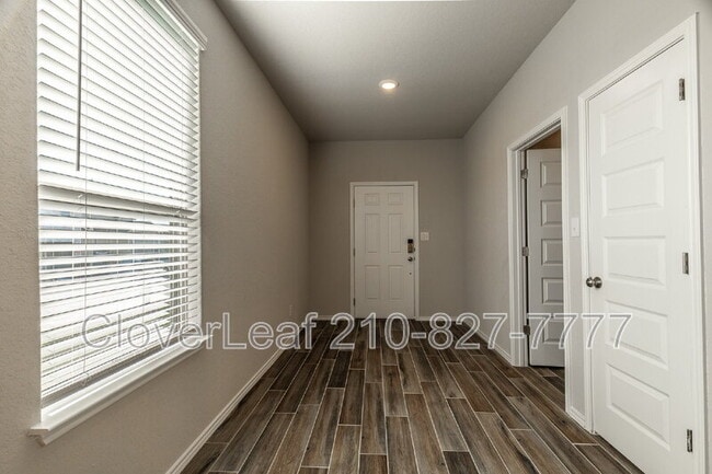 Photo - 275 Kinsley Wy