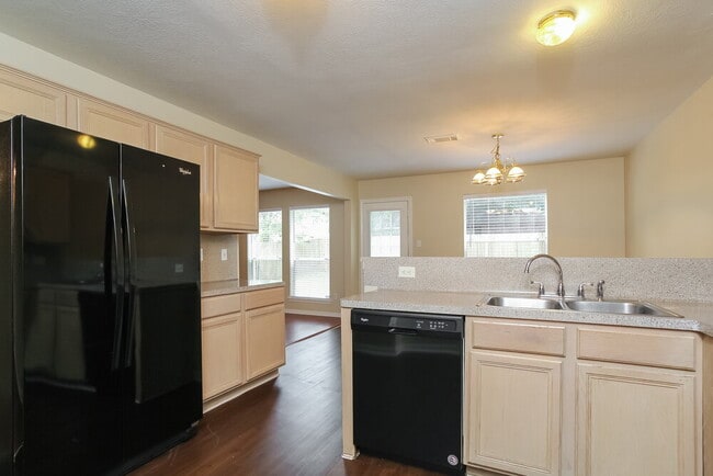 Photo - 8002 Scarlet Tanager Dr