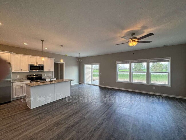 Photo - 8796 Elmont Cv