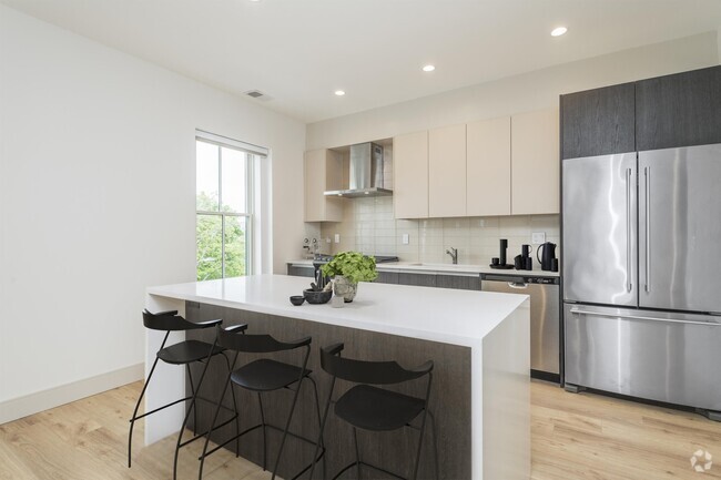 Building Photo - 178 Saint Alphonsus St Unit 4 Rental