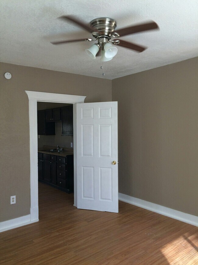203 Gorman Unidad B