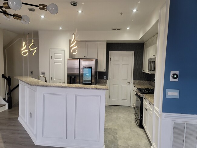 Photo - 6831 Hampton Bay Ln