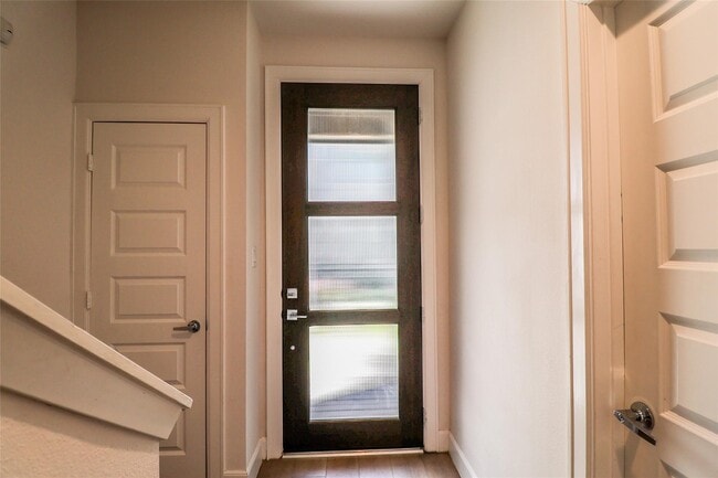 Photo - 2745 Clinton Dr