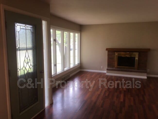 Photo - 2517 Wyoming Ave