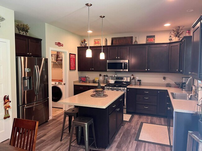 Cocina - 1827 Waterfall Way Casa