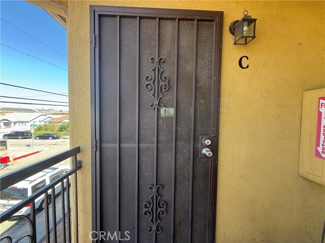 Photo - 11601 Birch Ave Unidad C