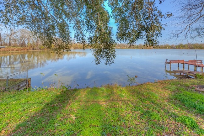 Photo - 1606 E Taylor Lake Cir