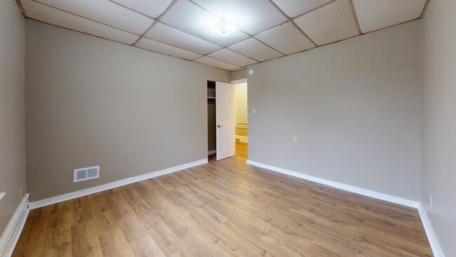 Photo - 7151 Race St