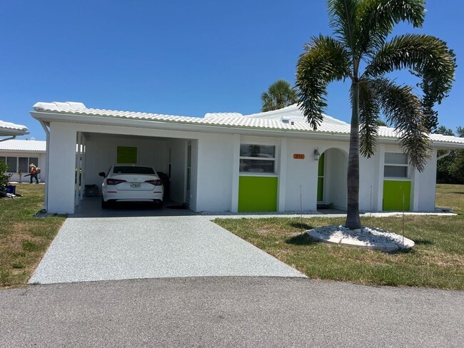 Building Photo - 2BR/2BA Single Family Detached Villa