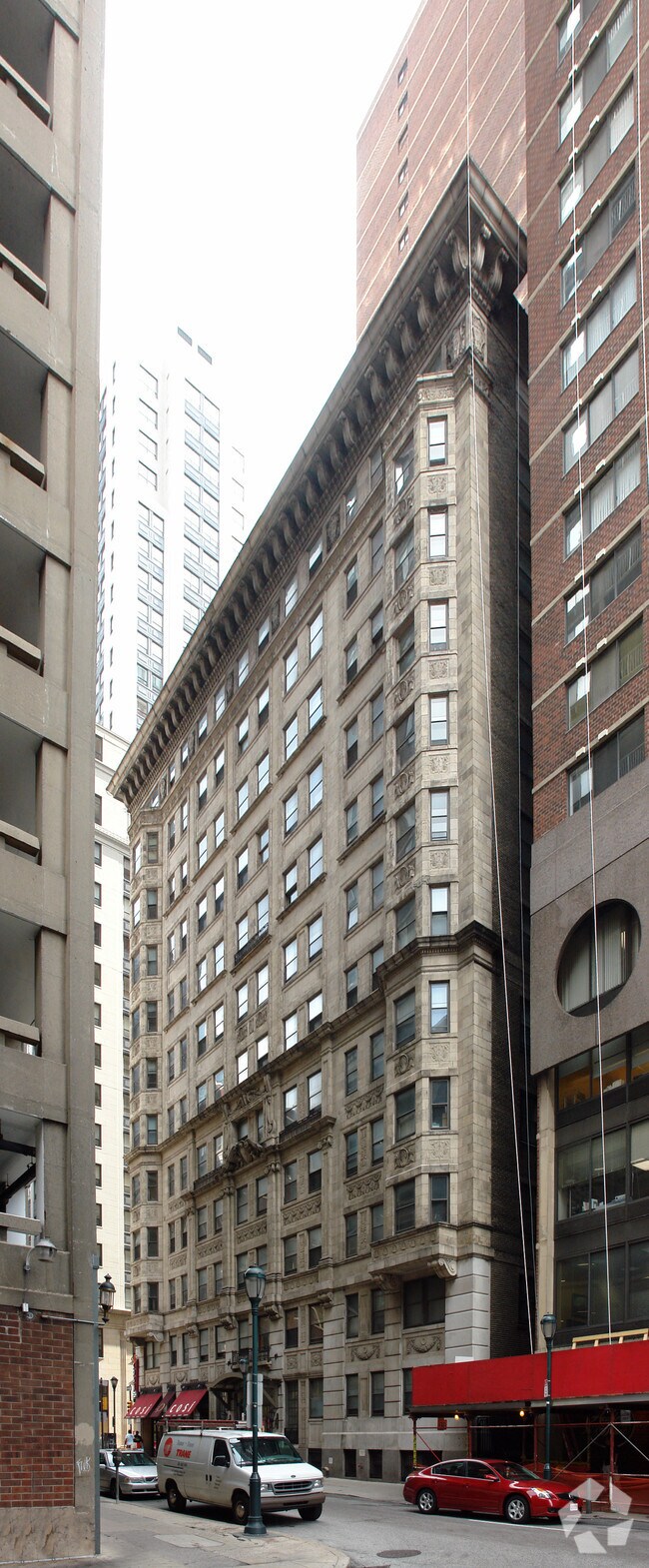 Vida Apartments at 15th & Locust St - Vida Apartments at 15th & Locust St