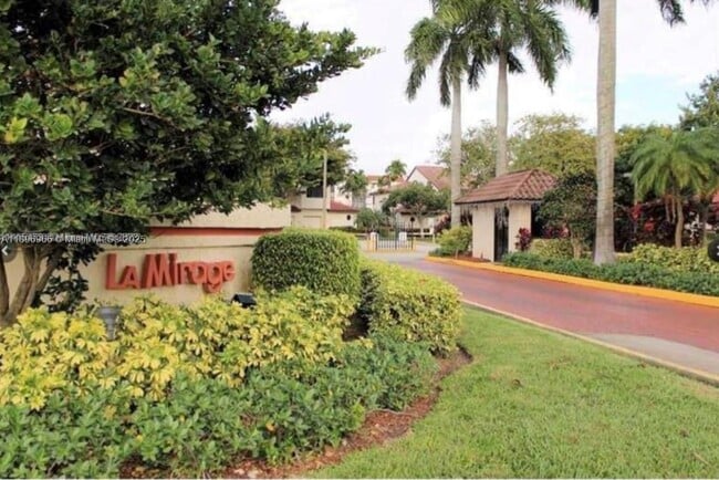 Photo - 3629 Inverrary Blvd W