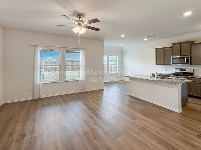 Photo - 1412 Blossom Ct Dr