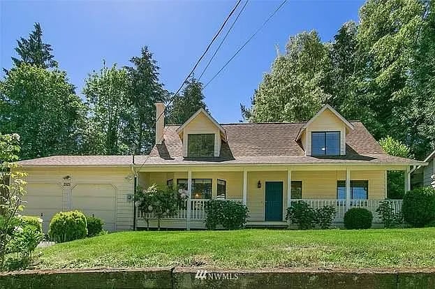Photo - 2525 NE 95th St