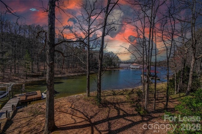 Building Photo - 19314 Yachtman Dr