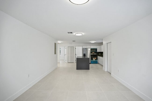 Photo - 5823 NW 30th Ave Unit 5823