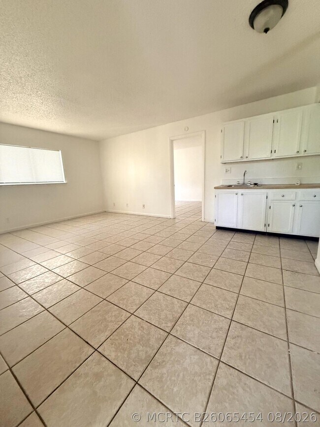 Photo - 4281 NW 19th St Unit 5