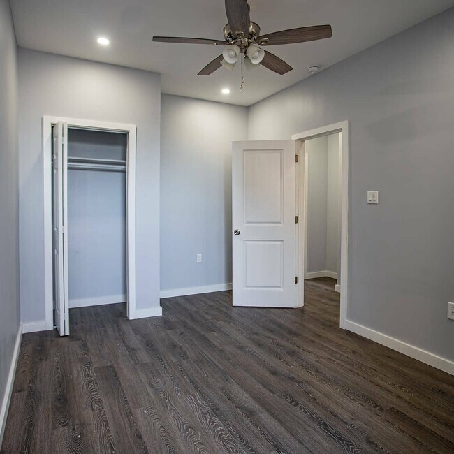 Photo - 31 S Salford St