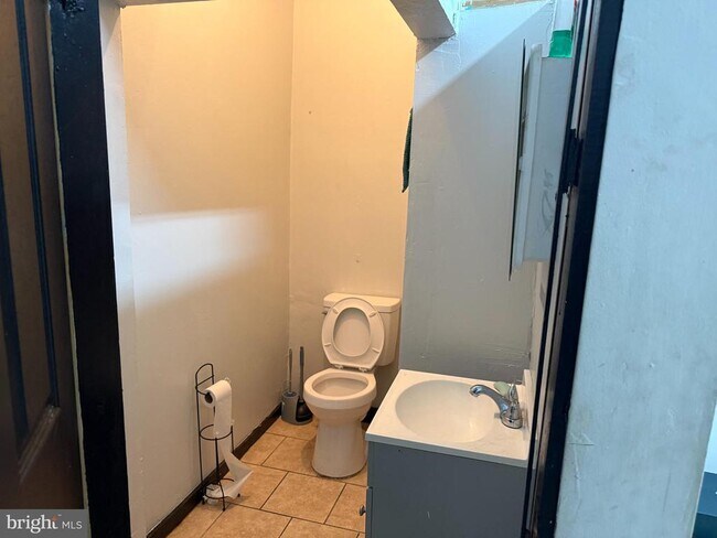 Photo - 40 S 60th St