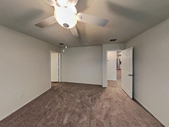 Photo - 4517 Greenham Ln.