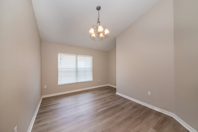 Photo - 1609 Carson White Ln