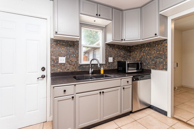 Photo - 1005 Norwood Ave