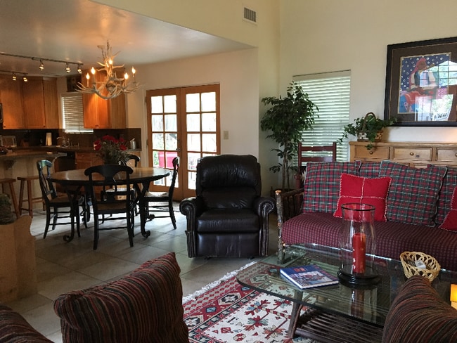 Photo - 3 E Village Cir