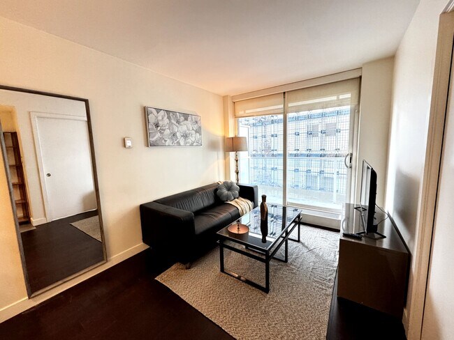 Photo - 777 Richards St