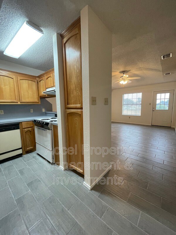 Photo - 1605 River Bend Dr
