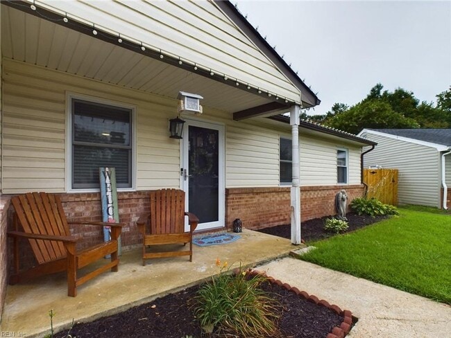 Photo - 3BD/2BA Ranch in Quiet Cul-de-sac Attached Garage!  Fully Fenced Large Backyard!